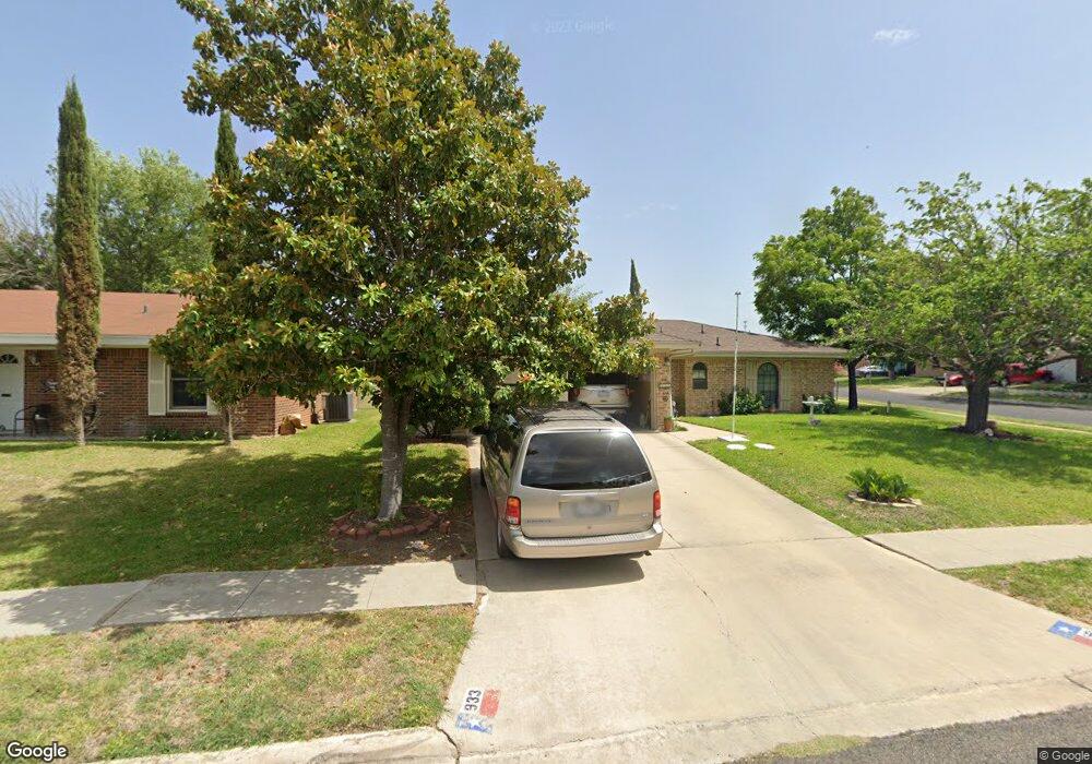 933 Holly St, Copperas Cove, TX 76522 - photo 1