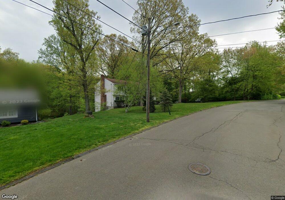 14 N Green Acres Ln, Trumbull, CT 06611 - photo 1