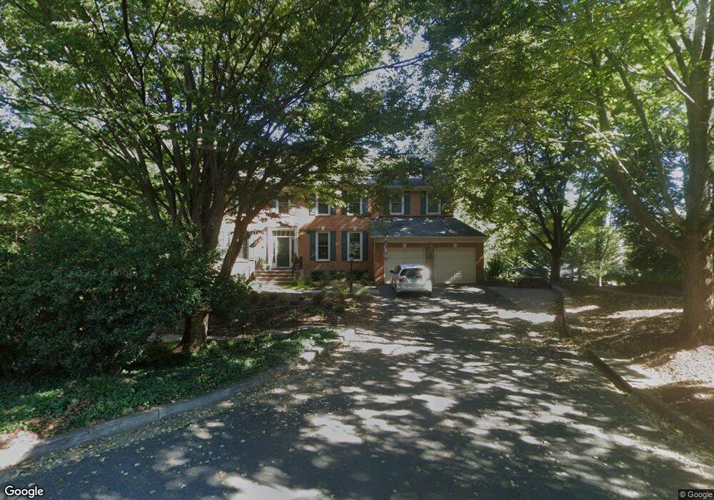 902 Lanier Place, Falls Church, VA 22046 - photo 1