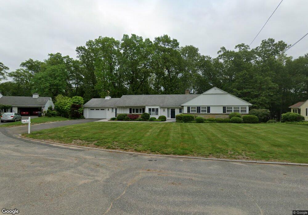 87 Ridgeway Cir, Springfield, MA 01118 - photo 1