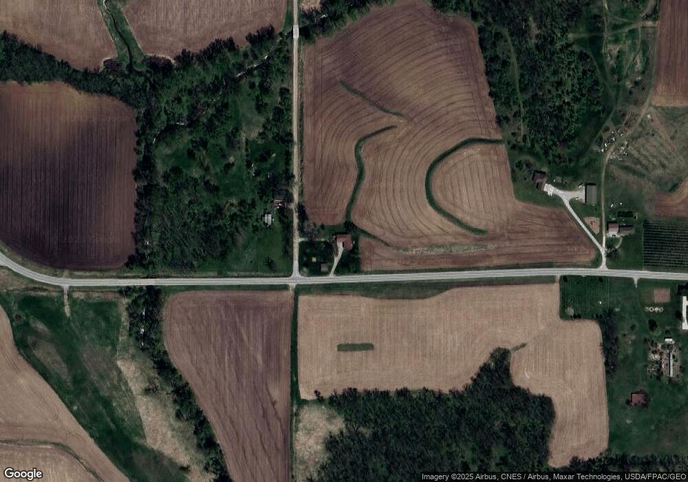 2754 E 60th St S, Newton, IA 50208 - photo 1