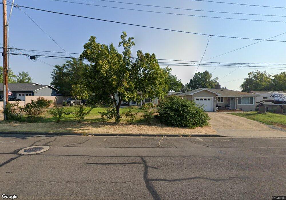 557 Bush St, Central Point, OR 97502 - photo 1