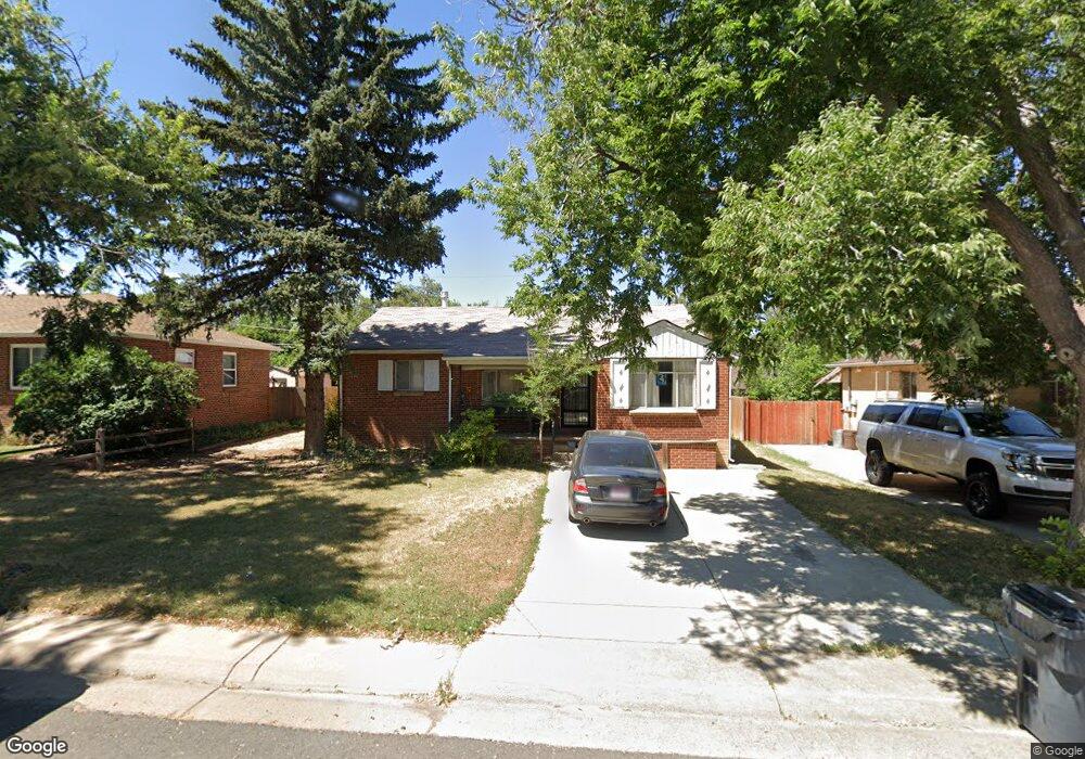 1061 Macon St, Aurora, CO 80010 - photo 1