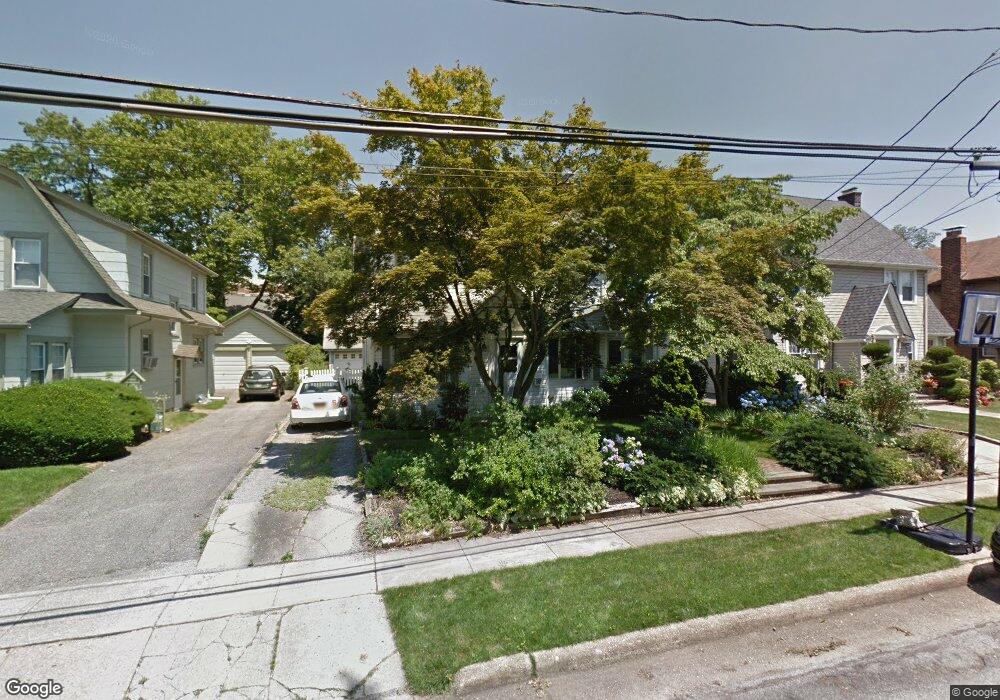 92 Woodnut Place, Mineola, NY 11501 - photo 1