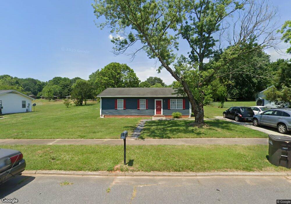 914 Mccollough St, Statesville, NC 28677 - photo 1