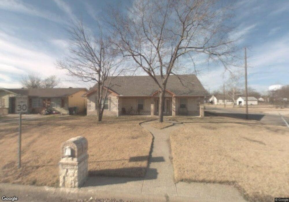 1218 N Brents Ave, Sherman, TX 75090 - photo 1