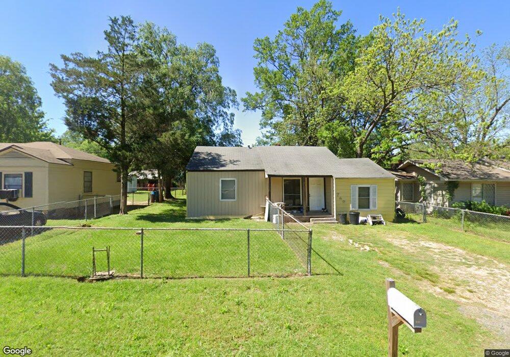 749 Arizona Ave, Wake Village, TX 75501 - photo 1