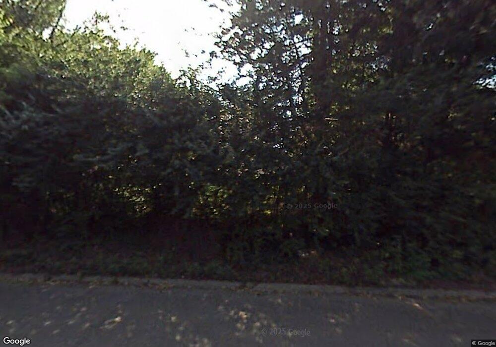 801 SW Cambridge Ave, Topeka, KS 66606 - photo 1