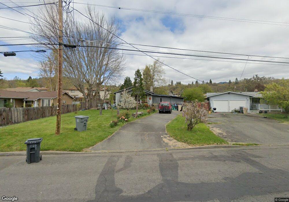 1332 SW Jordan St, Grants Pass, OR 97526 - photo 1