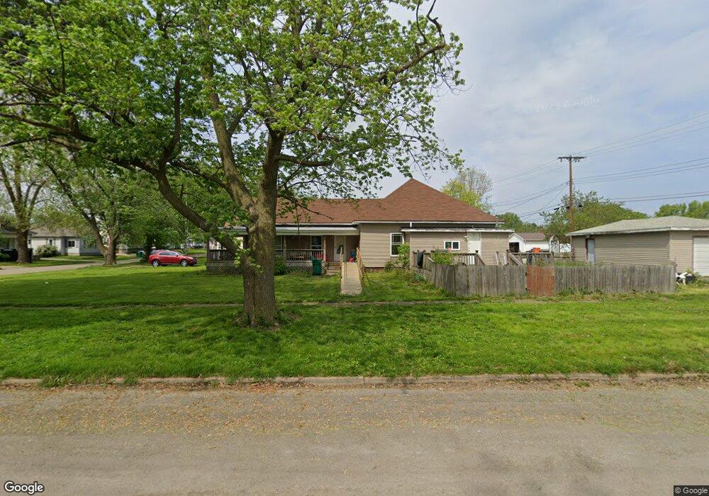 1800 Piatt Ave, Mattoon, IL 61938 - photo 1
