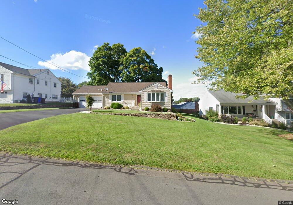 256 Dale Rd, Wethersfield, CT 06109 - photo 1