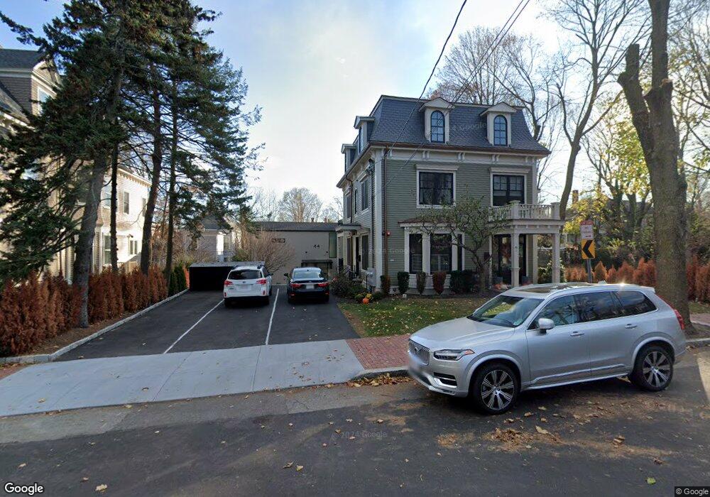44 Mount Vernon St, Cambridge, MA 02140 - photo 1