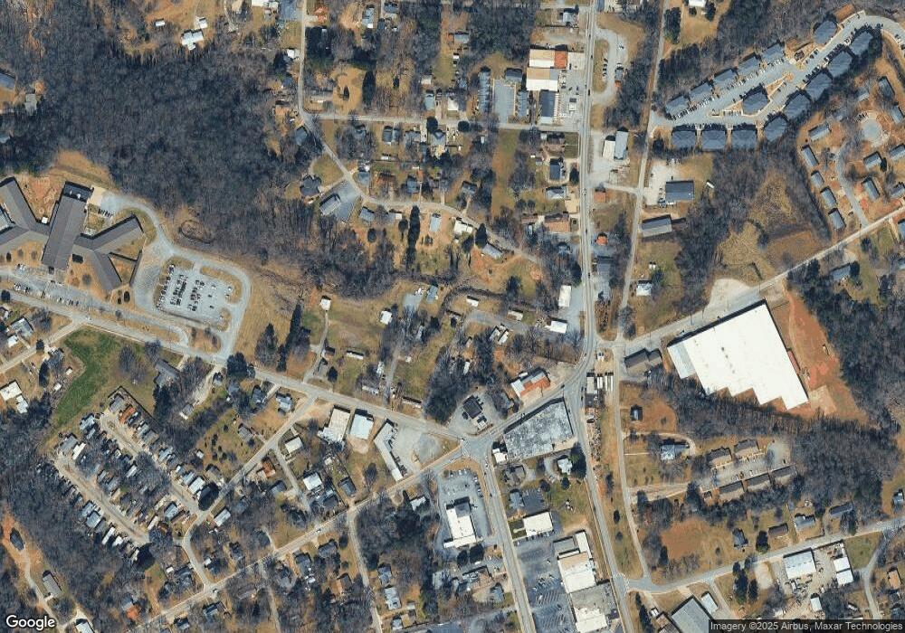 230 Bonn Ct, Cornelia, GA 30531 - photo 1