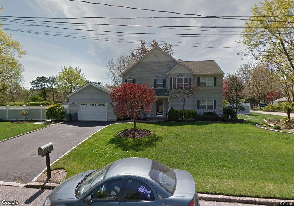 2806 Knickerbocker Ave, Medford, NY 11763 - photo 1