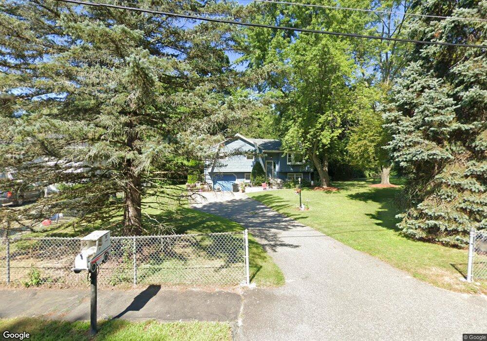 37 Dix Road Extension, Woburn, MA 01801 - photo 1