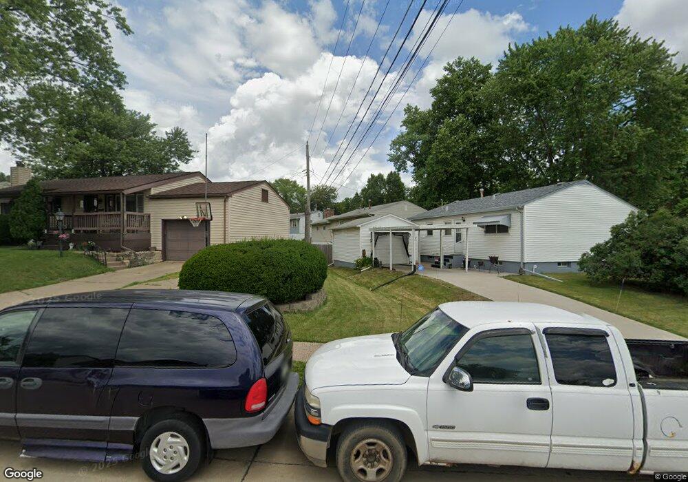1025 N Linwood Ave, Davenport, IA 52804 - photo 1