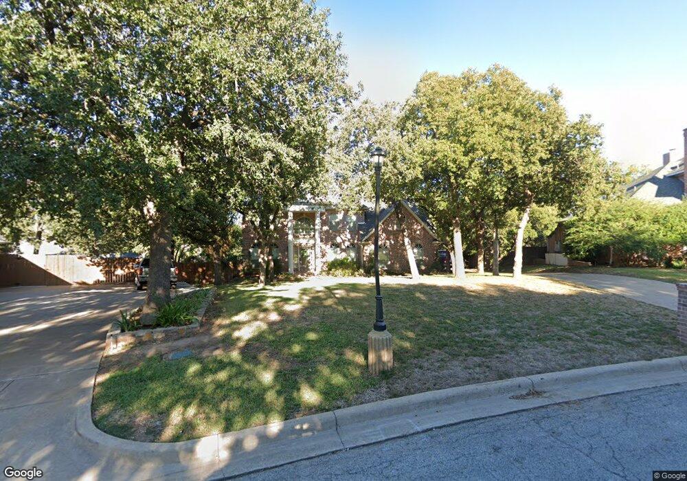 6809 Nob Hill Dr, North Richland Hills, TX 76182 - photo 1