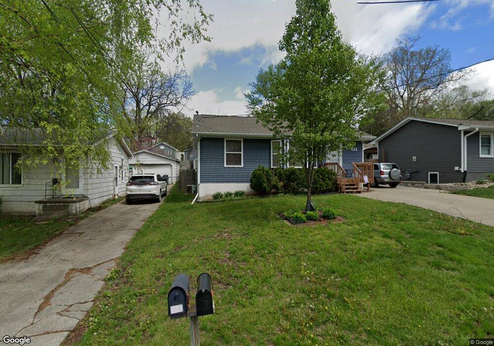 228 E Diehl Ave, Des Moines, IA 50315 - photo 1