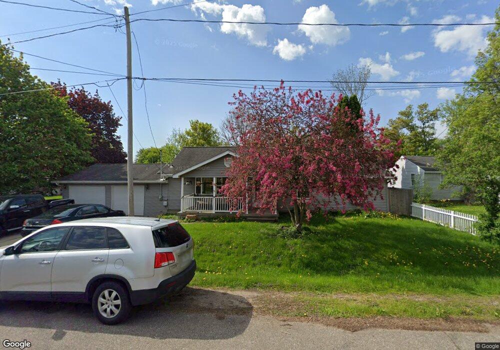 1041 W Buder Ave, Flint, MI 48507 - photo 1