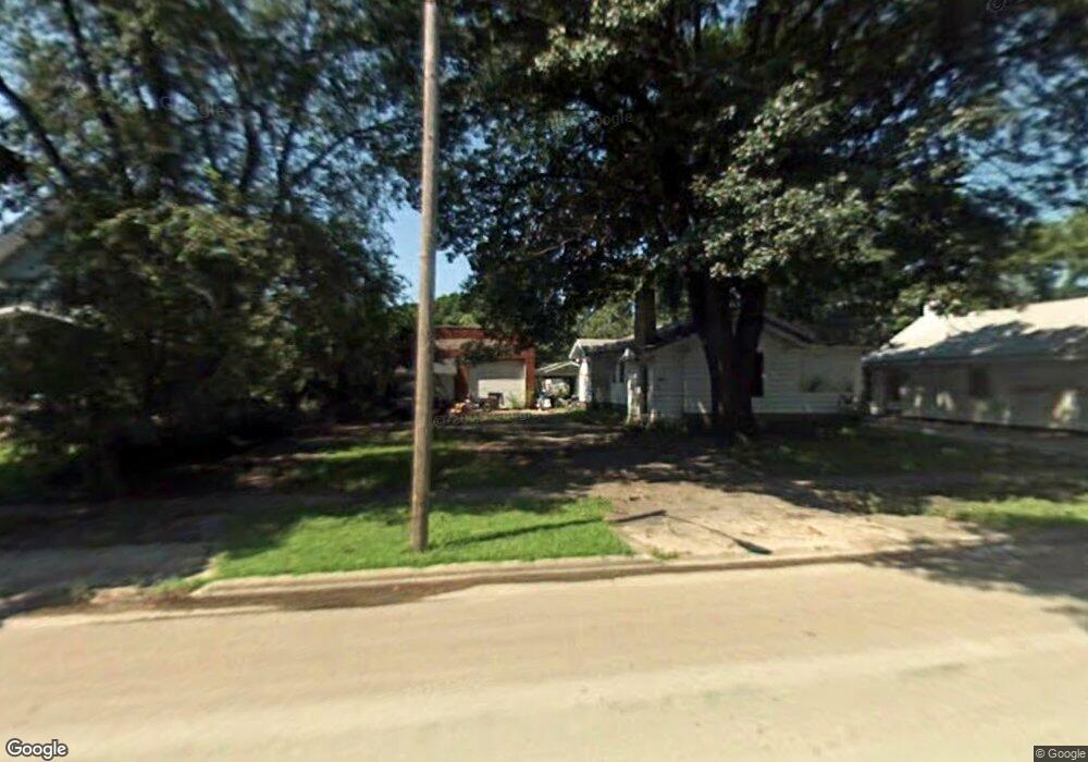 1326 Ellis Blvd NW, Cedar Rapids, IA 52405 - photo 1