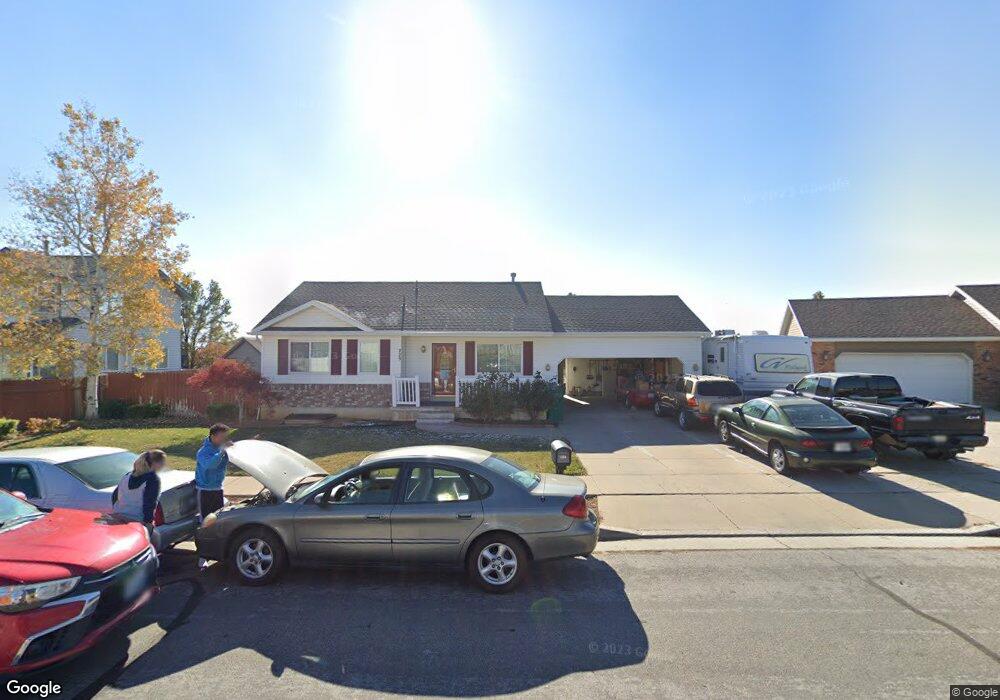 229 Meadow Brook Ct, Layton, UT 84041 - photo 1