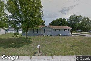 206 Park Lane Cir, Eldridge, IA 52748