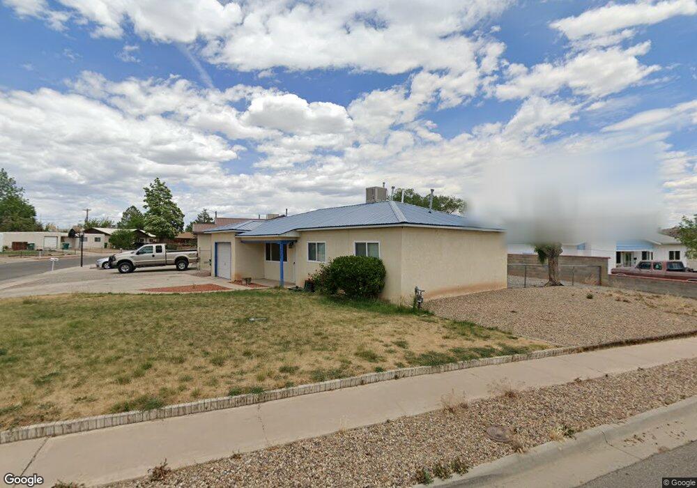 3808 Sierra Vista Dr, Farmington, NM 87402 - photo 1