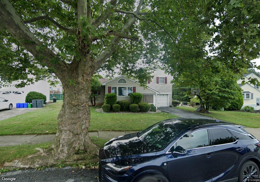 1880 Robin Way, Bethlehem, PA 18018 - photo 1