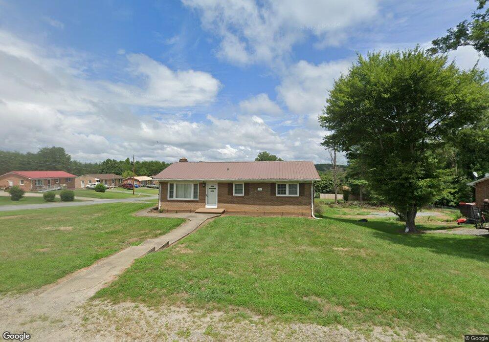 350 Robin Rd, Martinsville, VA 24112 - photo 1