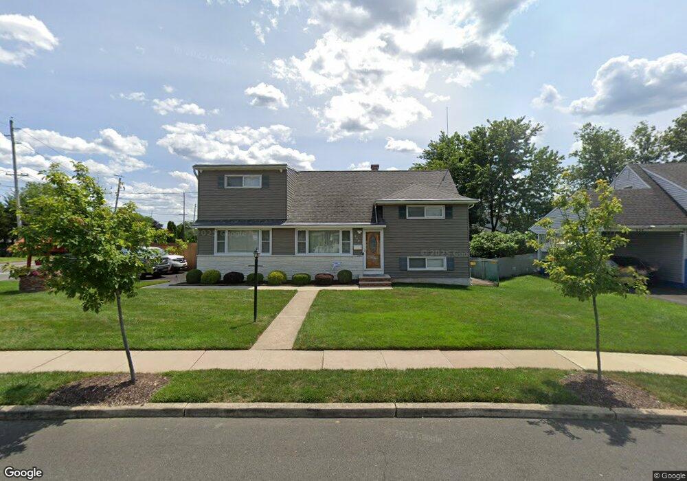 662 Hanken Rd, Bound Brook, NJ 08805 - photo 1