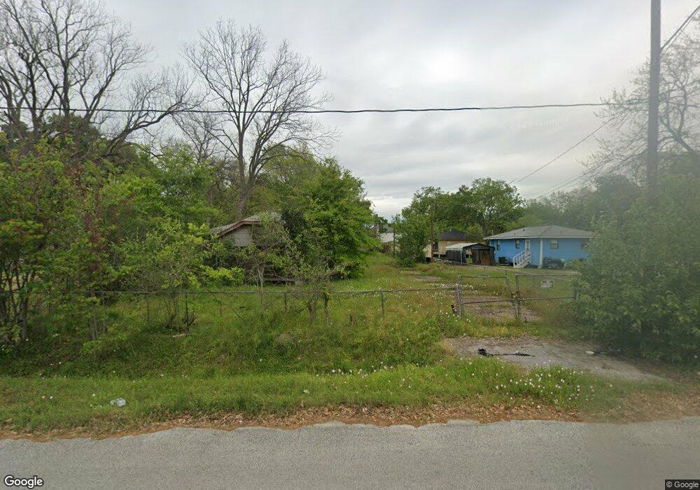 942 Dolly Wright St, Houston, TX 77088 - photo 1