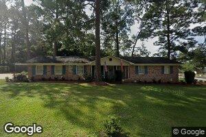1200 Shawnee Dr, Waycross, GA 31501