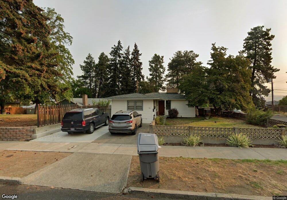 301 W 14th St, the Dalles, OR 97058 - photo 1