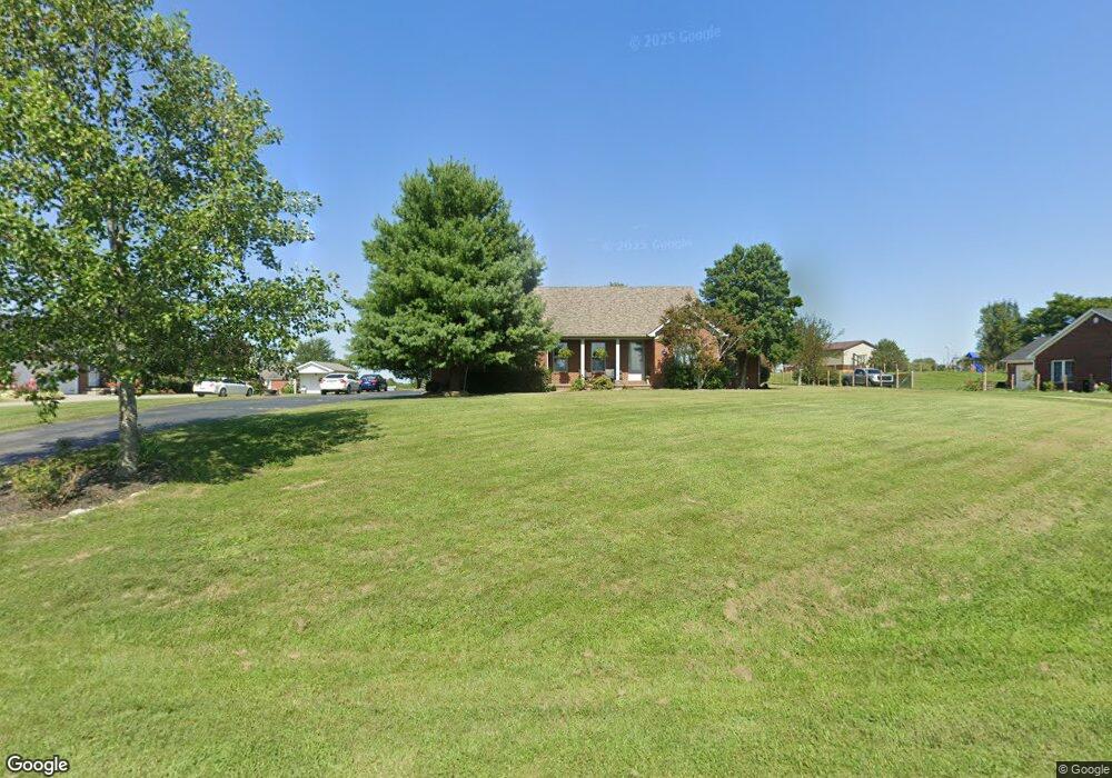 1005 Colvin Ct, Bloomfield, KY 40008 - photo 1