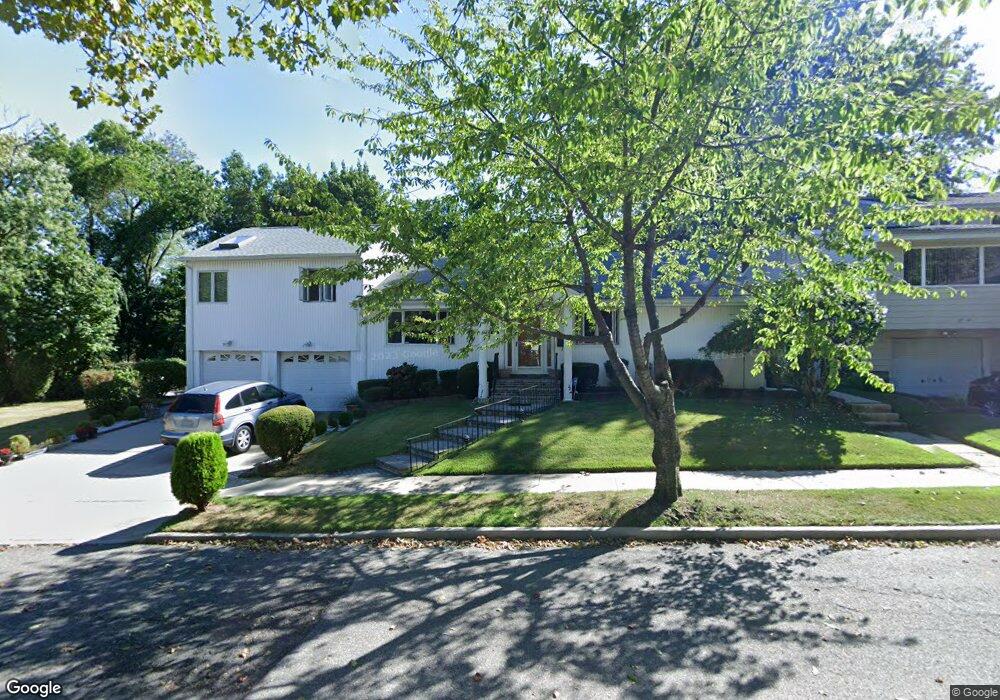 6924 260th Place, Glen Oaks, NY 11004 - photo 1