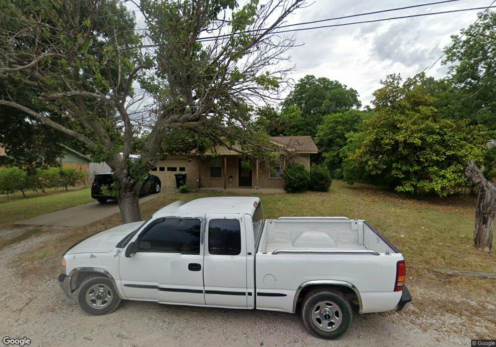 802 N Chico Ave, Decatur, TX 76234 - photo 1