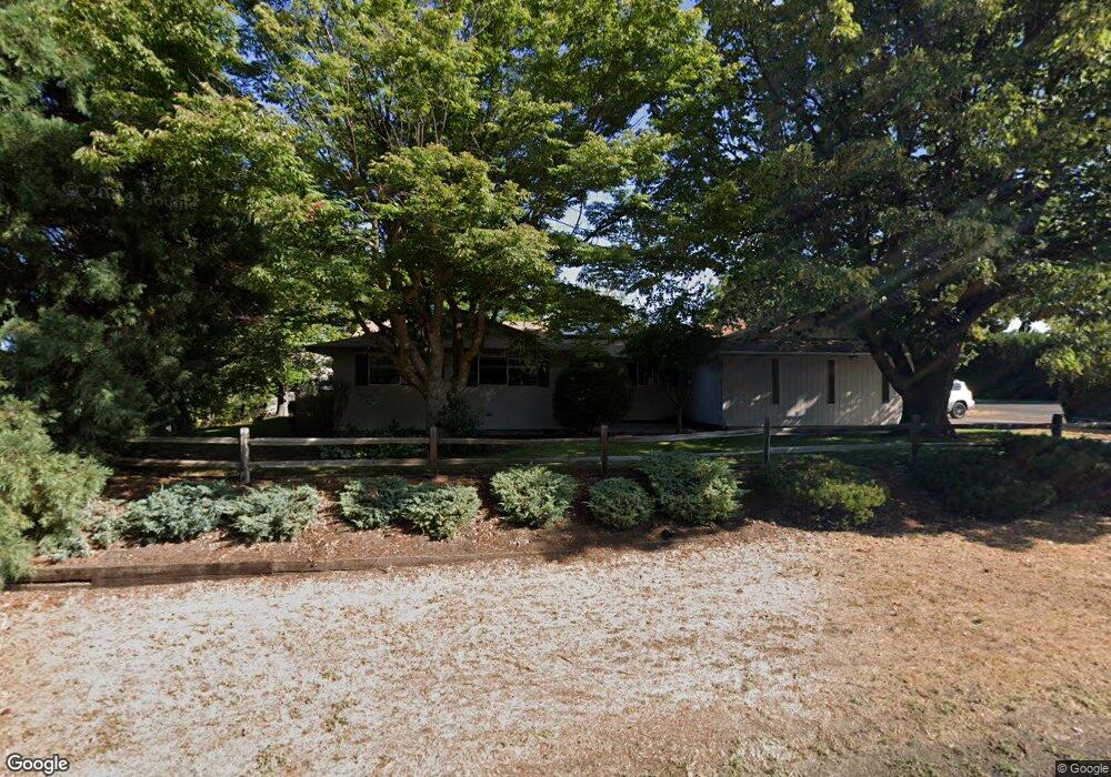 2635 E 12th St, the Dalles, OR 97058 - photo 1