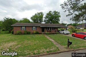 2421 Rhenda St, Tupelo, MS 38801