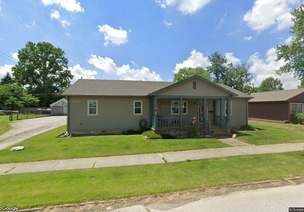 336 N Vine St, Plainfield, IN 46168 - photo 1