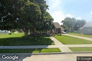 205 Garfield St SW, Cascade, IA 52033