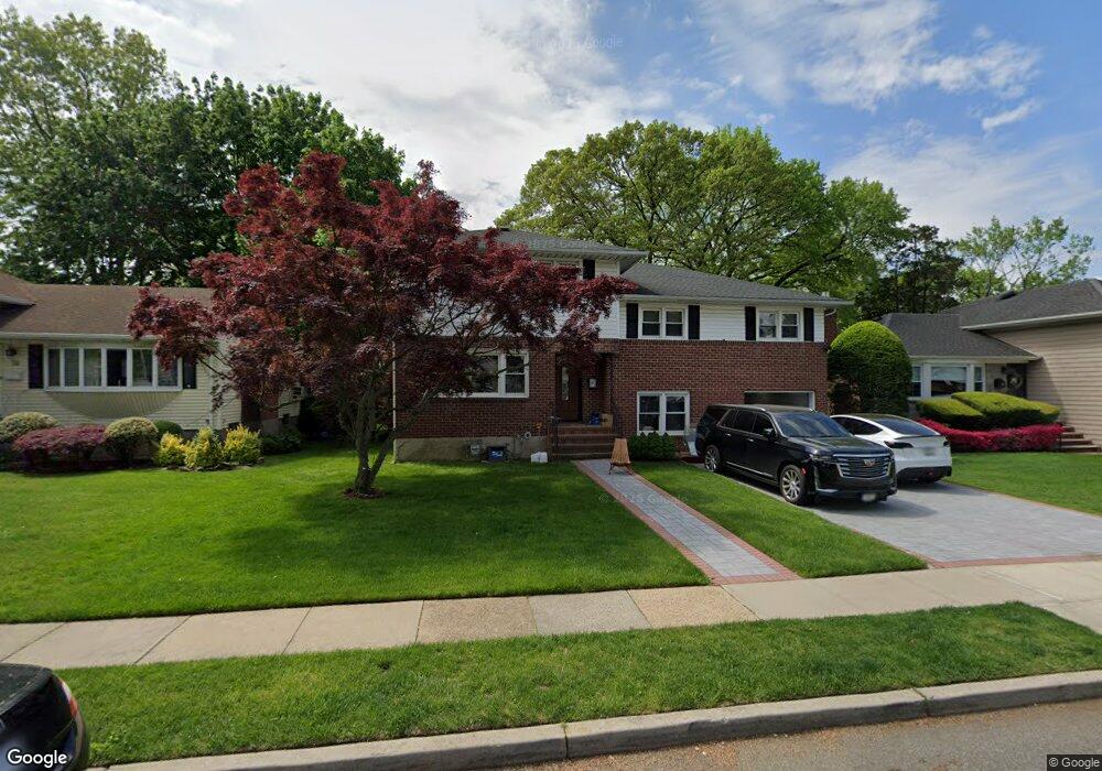 22 Vassar St, Garden City, NY 11530 - photo 1