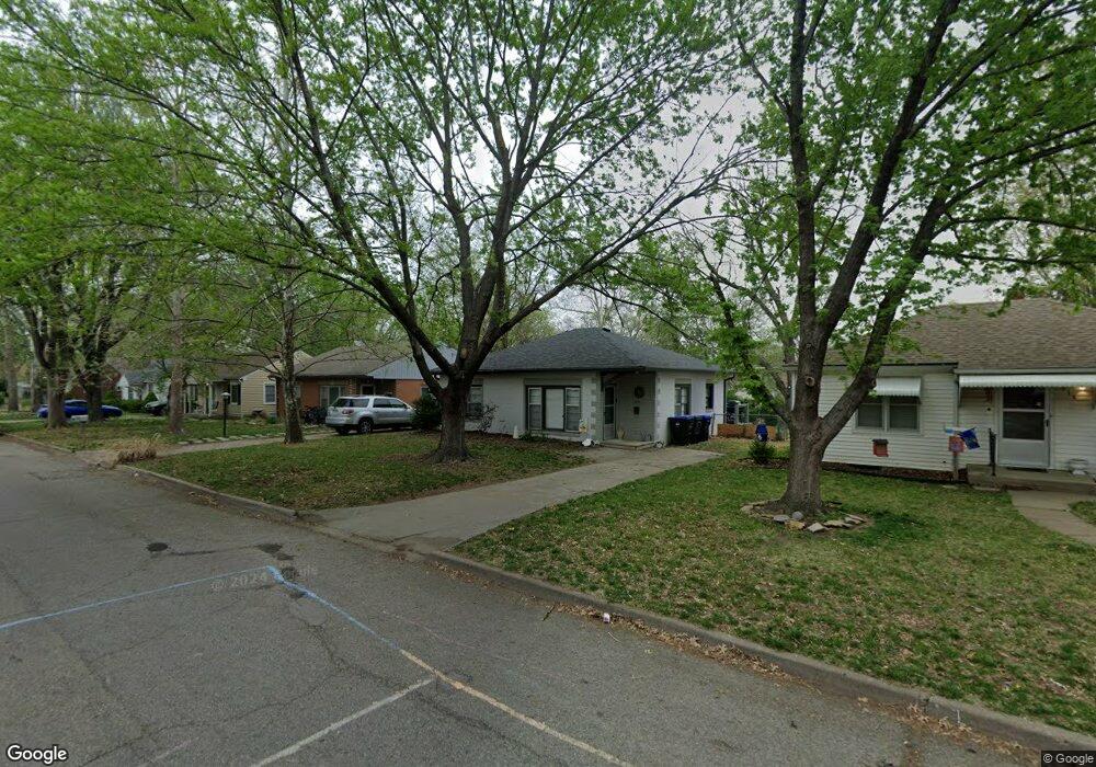 814 SW Orleans St, Topeka, KS 66606 - photo 1
