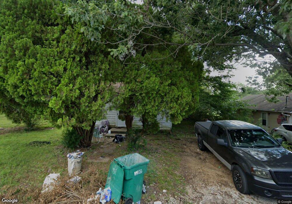 139 Payne St, Jackson, TN 38301 - photo 1