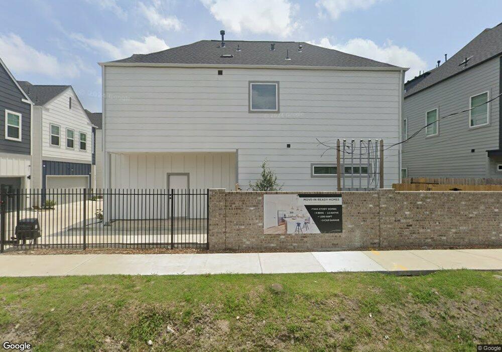 404 Neyland St, Houston, TX 77022 - photo 1