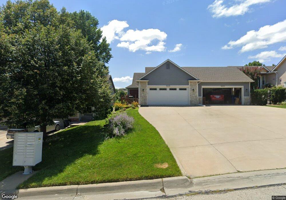 3703 Gunnison Dr, Lawrence, KS 66049 - photo 1