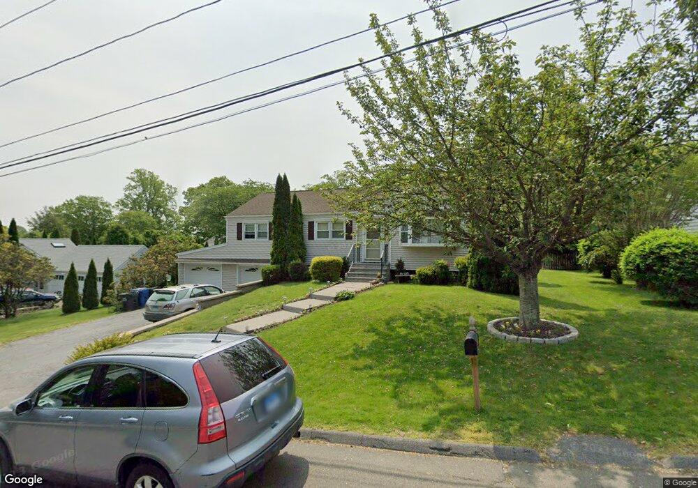 60 Alden Ave, Trumbull, CT 06611 - photo 1