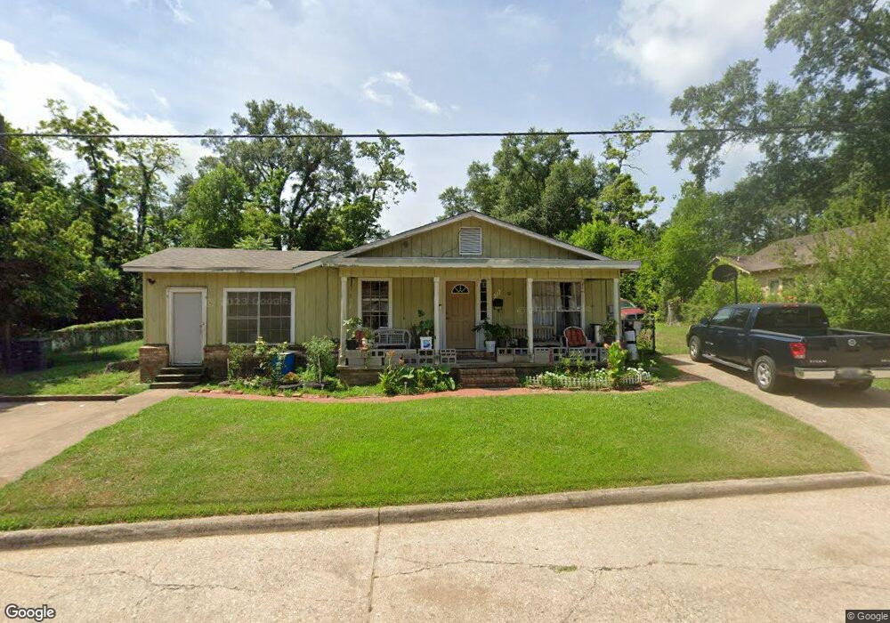 913 Evelyn St, Nacogdoches, TX 75964 - photo 1