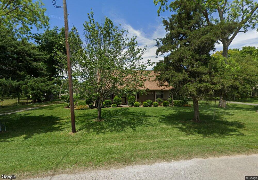 121 Gaines Burnett St, Brazoria, TX 77422 - photo 1