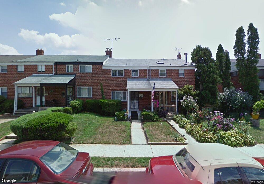 633 Queensgate Rd, Baltimore, MD 21229 - photo 1
