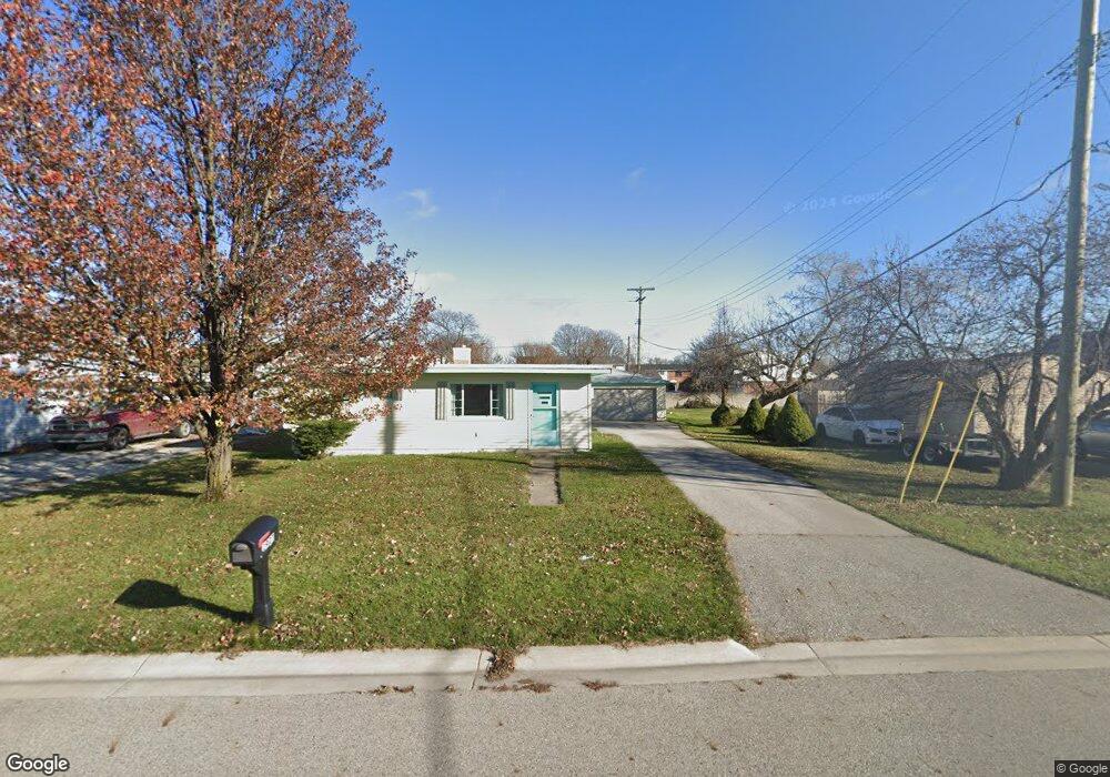 1907 Roselawn Ct, Port Huron, MI 48060 - photo 1